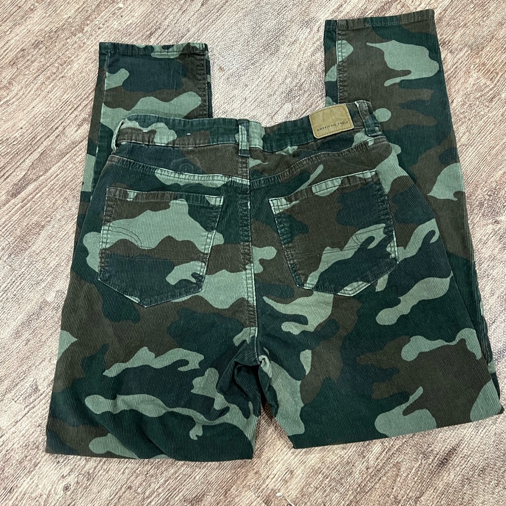 American Eagle Mom jean Camo Corduroy - Picture 12 of 13